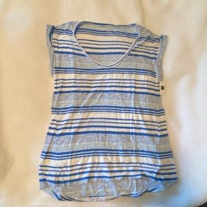 Striped short sleeved Gap t shirt.